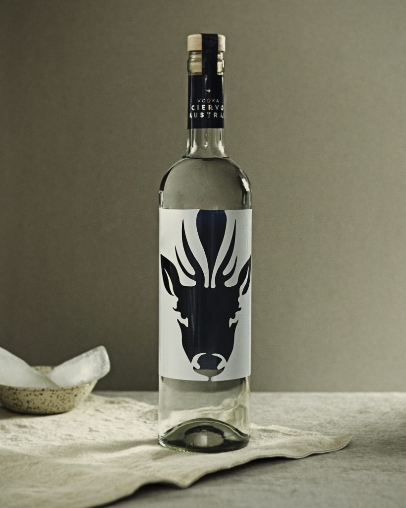 Ciervo Austral – Vodka elaborado con granos de trigo cultivados en el ...